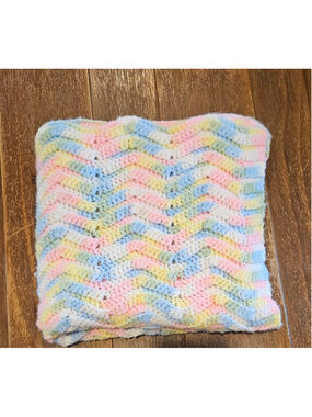 Unbranded Handmade Baby Blanket & Throw One Size Pink Blue Yellow White Chevron